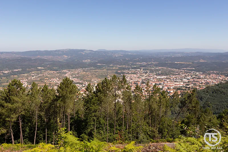 Vista panorâmica sobre a vila da Lousã a partir da encosta da Serra da Lousã