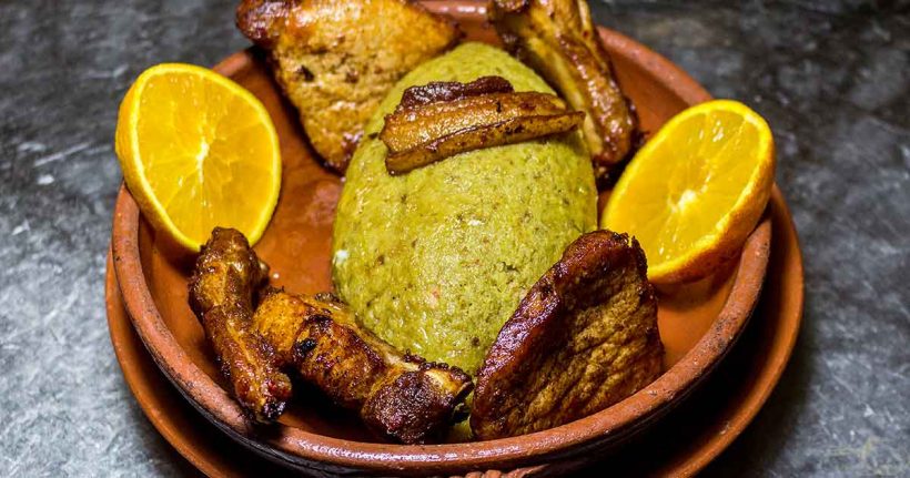 migas de espargos com costeletas de borrego