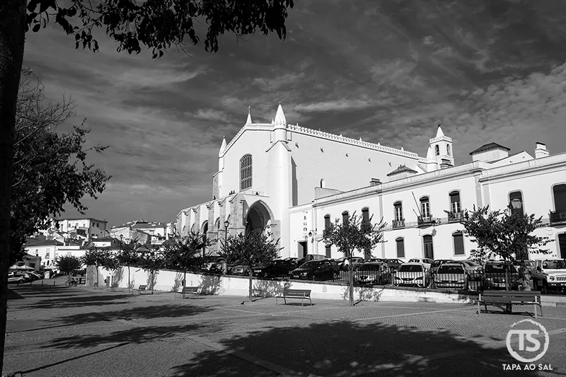 Church of São Francisco in Évora, exterior view in the historic centre