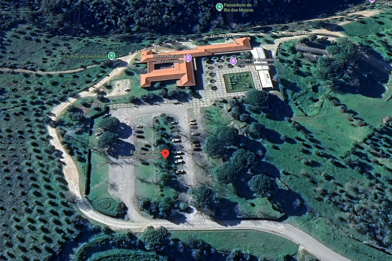 Vista aérea do estacionamento junto ao Museu Monográfico de Conímbriga