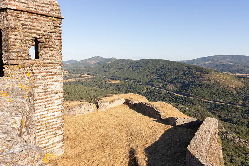 Vista panorâmica da serra a partir do topo das muralhas do Castelo de Marvão