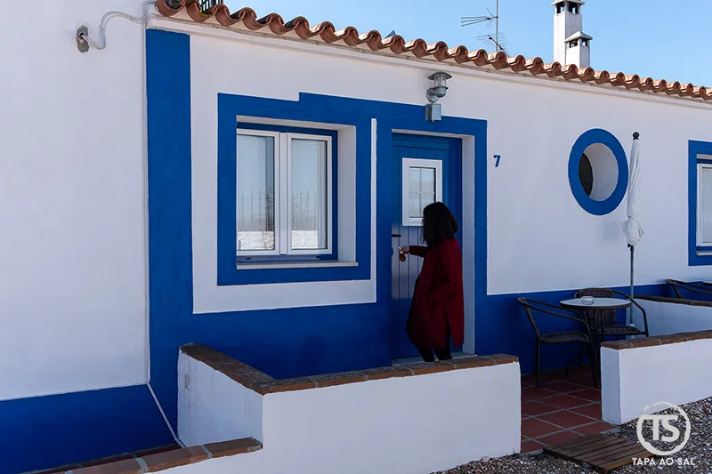 alojamento rural no Alentejo com casa típica e paisagem envolvente, onde dormir no alentejo
