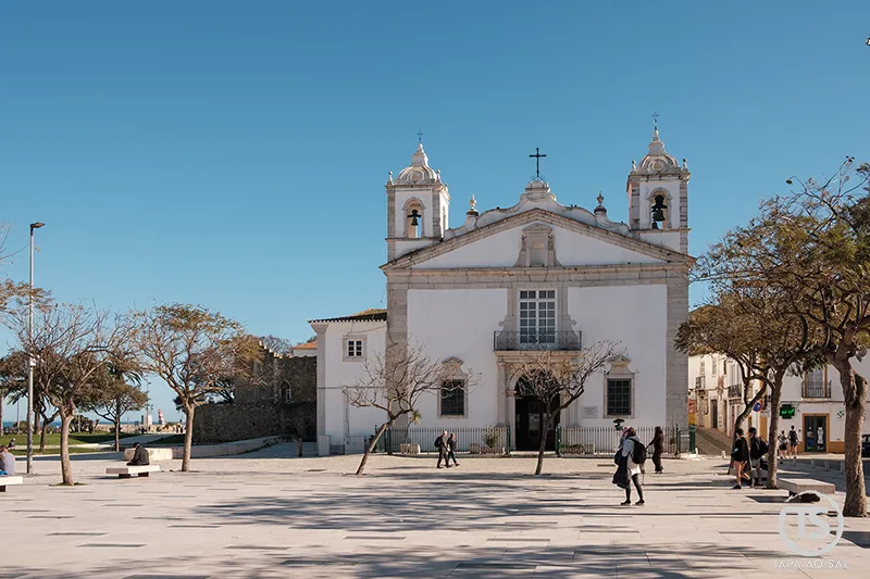 Igreja de Santa Maria na Praça do Infante no centro histórico de Lagos Algarve